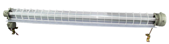 Vente d'usine Lumière à éclairage à l'épreuve d'explosion à LED linéaire pour raffinerie de zones dangereuses 1,2 m Lampes à tubes linéaires à LED