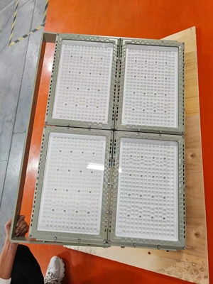 Système d'éclairage modulaire résistant à l'explosion pour les usines pétrochimiques, supporte jusqu'à 960W (4x240W), IP66 LED résistant à l'explosion, zone 1&2, montage flexible