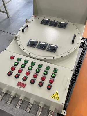 Coffrets de commande antidéflagrants : protégez votre installation avec des coffrets de commande antidéflagrants. Première ligne de défense contre les risques d'incendie