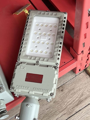 Projecteur de rue anti-déflagrant ATEX 50w 250w Ip66 extérieur pour marine et offshore