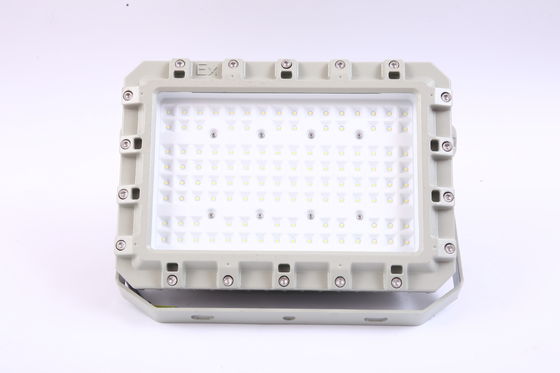 Projecteur LED ignifuge avec température de couleur 6000-6500K et IRC 70 ±2 pour solutions d'éclairage extérieur