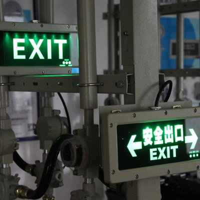 Lumières de sortie d'urgence résistantes à l'explosion à LED à l'intérieur/à l'extérieur avec source lumineuse LED