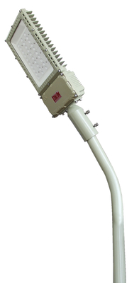 Éclairage solaire à l'extérieur résistant à l'explosion Ip66 100w 200w LED Efficacité de la lumière d'inondation 130lm/w Avec une garantie de cinq ans