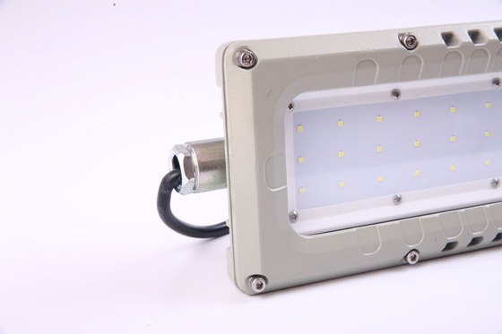 Bonne performance 50w Lumière linéaire résistante à l'explosion WF2 100lm/w Lumière fluorescente résistante à l'explosion avec puces LED