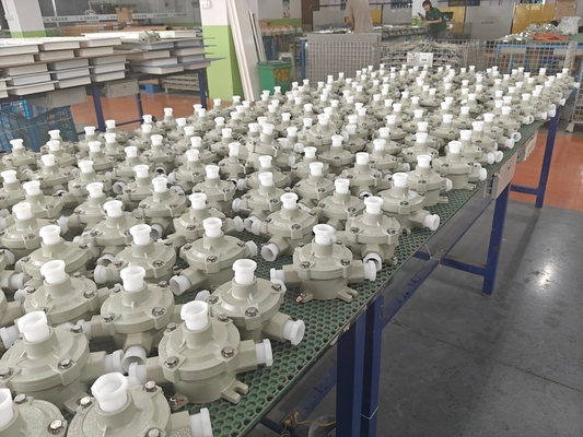 220/380VAC Boîte anti-explosion Belle apparence Parement en alliage d'aluminium monté 220/380 VAC