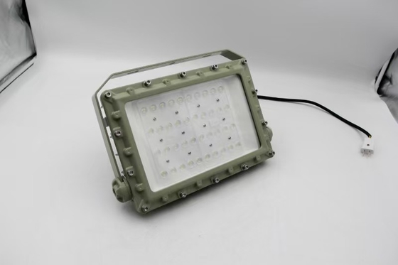 Industrie pétrochimique 135 lumens / Watt 150w éclairage LED résistant à l'explosion pour la zone 1, 2 &amp; Zone 21,22