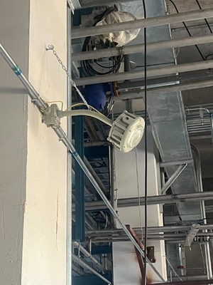 GYD6101,Lumière de plafond résistante aux explosions,ATEX,EAC,IP66,WF2,utilisée pour les zones 1, 2 et 21,22,industrie des mines de pétrole et de gaz100 à 277v, 120lm/w, 50w