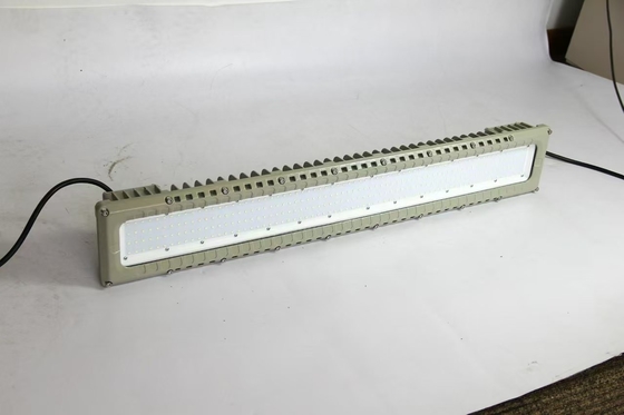Lumière linéaire à LED résistante à l'explosion de 50 W CNEX CRI80 Lampe résistante à l'explosion de la machine-outil de forage Équipement lumière de la machine