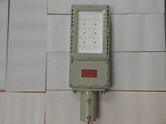 100W - 200W projecteur LED à haute résistance aux explosions certifié IECEx ATEX CNEX