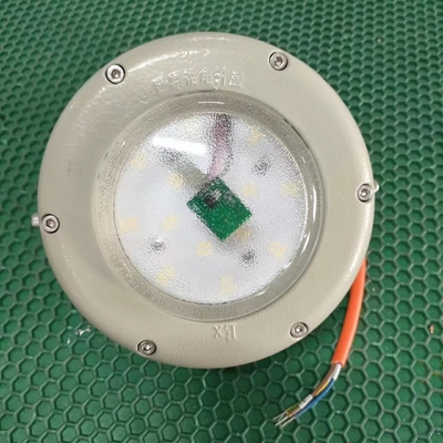 Lumière à LED linéaire 50W résistant à l'explosion 1000lm Lampe IP65 rechargeable pour l'environnement extrême de la zone 2