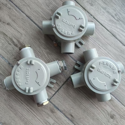 Boîte de jonction d'éclairage à l'épreuve de l'explosion IP66 anti-corrosion pour les endroits dangereux
