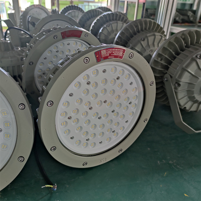 Éclairage à haute vitesse à haute résistance à l'explosion ATEX LED 150Watt 120lm/w Pour le terminal du port maritime offshore