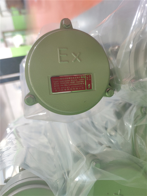 L'éclairage à LED à l'épreuve des explosions L'usine pétrochimique utilise ATEX EAC 50000hr Durée de vie 54W pendentif de bride de plafond