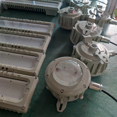 Éclairage linéaire à étanchéité ATEX IEC IP66 WF2 classé avec aluminium industriel