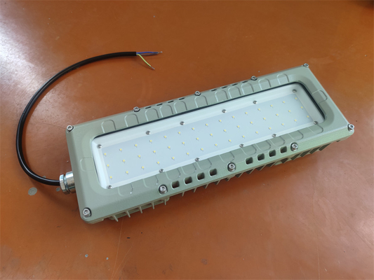 Lampes à LED résistantes à l'explosion RoHS ATEX IECEx pour les environnements hostiles