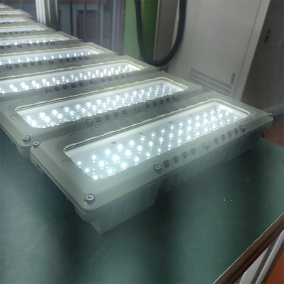 Éclairage LED ignifuge Ex d de 50 à 90 W IP66 WF2 Plafond/Pendant/Flanche