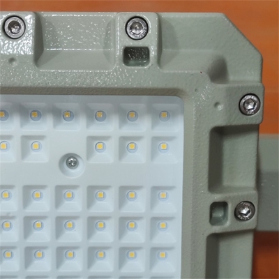 Ex d ATEX LED Lumière carré résistante aux explosions 4000K Dimmable 90-295V pour l'éclairage industriel EPC avec protection IP66 OEM disponible 50-250watt