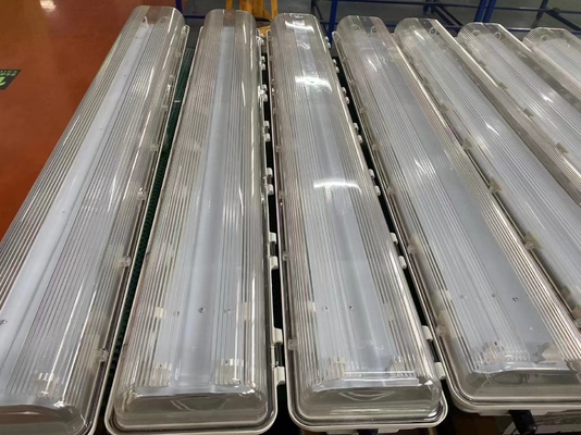 Lumière fluorescente à l'épreuve de l'extrême