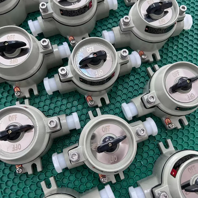 Commutateur anti-explosion de tension 50/60HZ avec aluminium de qualité marine et spécifications de câble 9mm-13mm