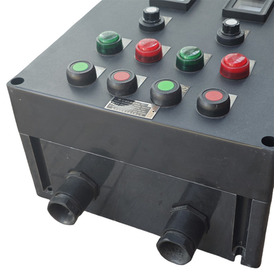Station de contrôle anti-explosion 220V ATEX homologuée GRP anti-corrosion IP66 WF2 Montage vertical suspendu pour l'environnement dangereux Zone1 Zone2