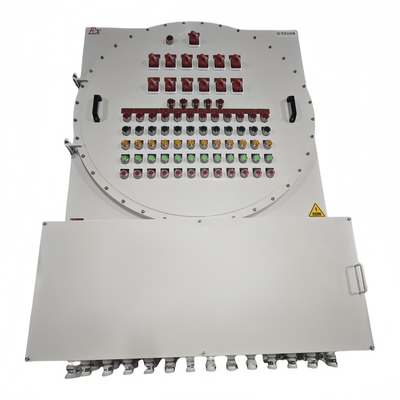 ATEX 380V Panneaux de commande ignifuges Panneau de distribution d'énergie industrielle Matériau en aluminium anti-corrosion IP66 pour la zone dangereuse1 2 21 22 Courant nominal ≤ 250A