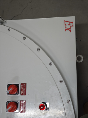 ATEX 380V Panneaux de commande ignifuges Panneau de distribution d'énergie industrielle Matériau en aluminium anti-corrosion IP66 pour la zone dangereuse1 2 21 22 Courant nominal ≤ 250A