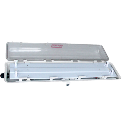 Lumière fluorescente résistante aux explosions IP66 WF2 pour zones dangereuses en plastique entier GRP 2*18w/2*36w