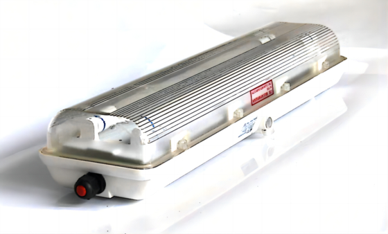 Lumière fluorescente à l'épreuve des explosions LED IP66 en acier inoxydable T5 T8 Tube Atex