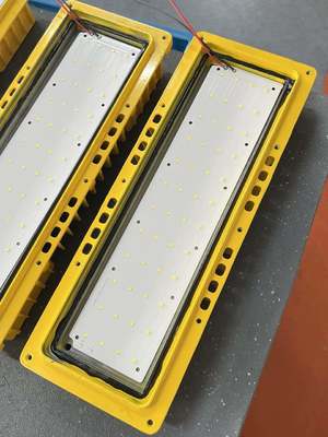 Projecteur LED anti-déflagrant pour tunnel – Certifié ATEX, étanche IP66, 50W–200W pour zones dangereuses