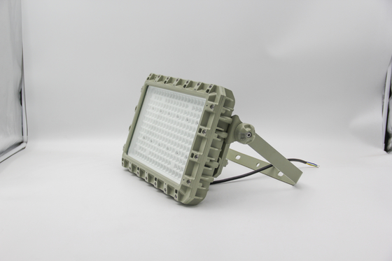 Projecteur LED antidéflagrant certifié ATEX/IECEx – 160 lm/W, IP66, Durable pour les zones pétrolières et gazières