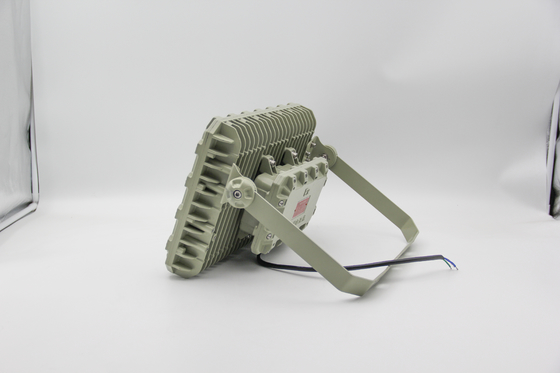 Une lampe à LED à l'épreuve des explosions certifiée zone 1 et 2 ATEX/IECEx 160lm/W, IP66, construction lourde