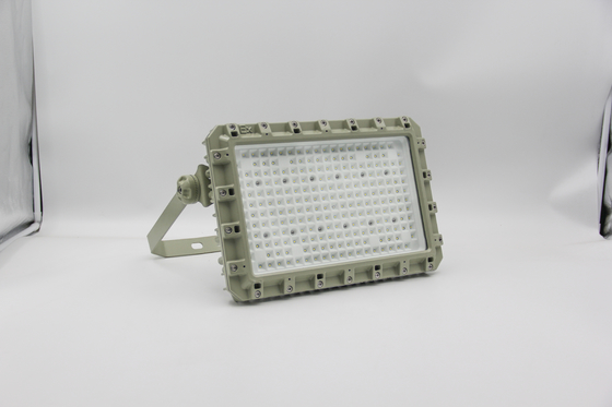 Projecteur LED antidéflagrant certifié ATEX/IECEx – 160 lm/W, IP66, Durable pour les zones pétrolières et gazières