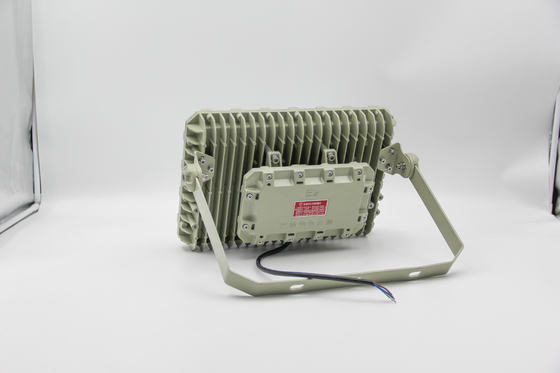 Projecteur LED antidéflagrant IECEx | Lampe antidéflagrante IP66 pour raffineries, tunnels et zones gaz