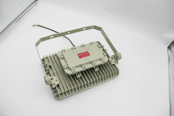 Projecteur LED antidéflagrant | Antidéflagrant, étanche, économe en énergie – Pour environnements dangereux