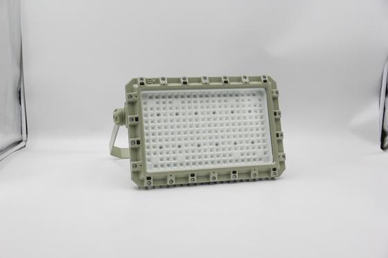Projecteur LED antidéflagrant certifié ATEX/IECEx – 160 lm/W, IP66, Durable pour les zones pétrolières et gazières