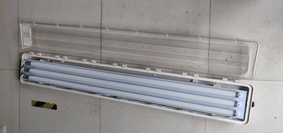 Lampe fluorescente tubulaire antidéflagrante pour zone 1 et zone 2 pour le traitement chimique
