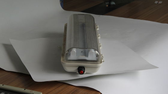 Pour zones dangereuses : pétrole et gaz, usines chimiques, mines, installations maritimes. Luminaire LED linéaire antidéflagrant de qualité industrielle IP66. Conception économe en énergie, durable. 0,6/1,2 m ATEX/IECEx/CNEX