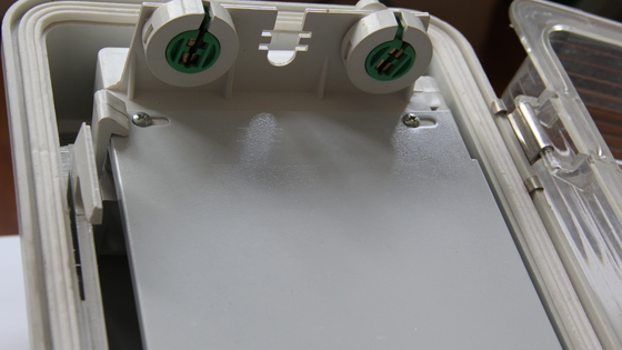 Lumière LED linéaire antidéflagrante ATEX/IECEx/CNEX durable de 0,6 m/1,2 m, qualité industrielle IP66 pour les zones dangereuses, les usines pétrochimiques, minières, maritimes et les installations énergétiques. La conception économe en énergie réduit
