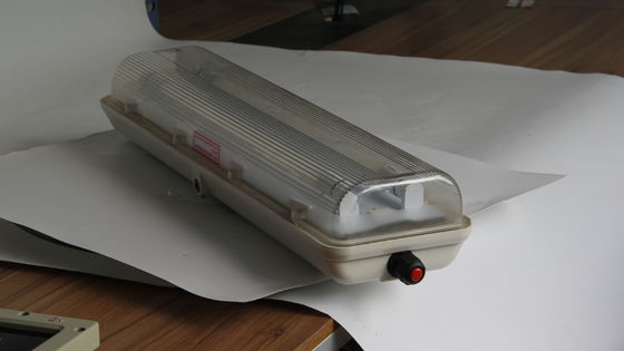 Lampe tubulaire LED antidéflagrante en matériau GRP ATEX IP66, éclairage linéaire fluorescent avec fonction d'urgence