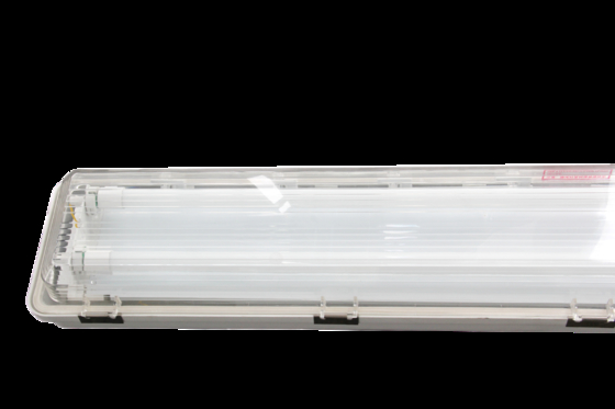 Lumière LED linéaire antidéflagrante ATEX/IECEx/CNEX durable de 0,6 m/1,2 m, qualité industrielle IP66 pour les zones dangereuses, les usines pétrochimiques, minières, maritimes et les installations énergétiques. La conception économe en énergie réduit