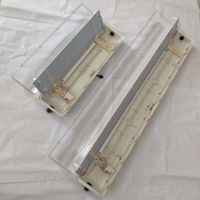 Éclairage LED linéaire résistant à l'explosion de qualité industrielle IP66 Éclairage pour les zones dangereuses