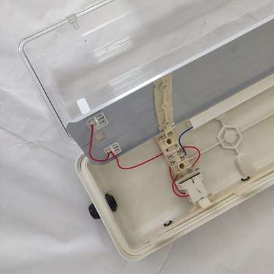Pour zones dangereuses : pétrole et gaz, usines chimiques, mines, installations maritimes. Luminaire LED linéaire antidéflagrant de qualité industrielle IP66. Conception économe en énergie, durable. 0,6/1,2 m ATEX/IECEx/CNEX