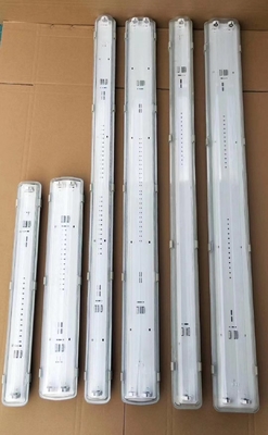 Lumière LED linéaire antidéflagrante ATEX/IECEx/CNEX durable de 0,6 m/1,2 m, qualité industrielle IP66 pour les zones dangereuses, les usines pétrochimiques, minières, maritimes et les installations énergétiques. La conception économe en énergie réduit