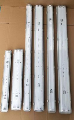 Éclairage LED linéaire résistant à l'explosion de qualité industrielle IP66 Éclairage pour les zones dangereuses