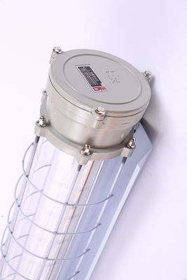 Pour zones dangereuses : pétrole et gaz, usines chimiques, mines, installations maritimes. Luminaire LED linéaire antidéflagrant de qualité industrielle IP66. Conception économe en énergie, durable. 0,6/1,2 m ATEX/IECEx/CNEX