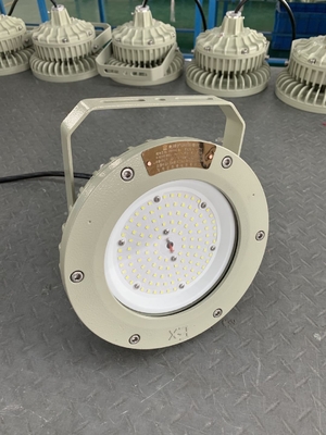 50000 heures de durée de vie ATEX CNEX Certifié Antidéflagrant IP66 LED High Bay Light 100W 150W 200W pour environnements pétroliers, gaziers, chimiques, miniers et marins