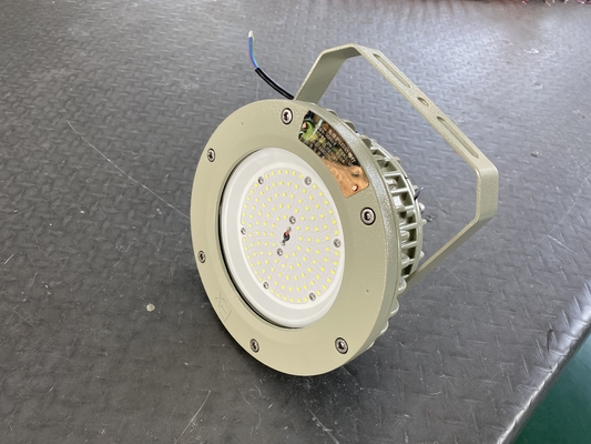 50000 heures de durée de vie ATEX CNEX Certifié Antidéflagrant IP66 LED High Bay Light 100W 150W 200W pour environnements pétroliers, gaziers, chimiques, miniers et marins