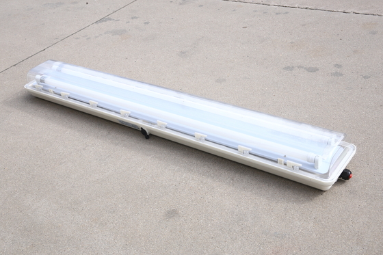 ATEX 1200mm longueur 2*18w double tube à l'épreuve de l'explosion lumière linéaire à LED pour les zones 1 et 2, zone 21 et 22