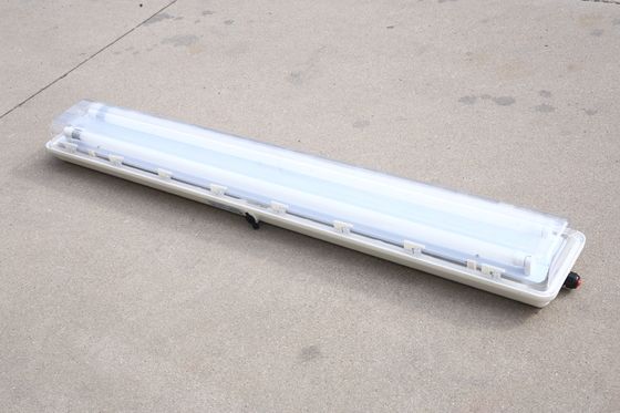 50/60Hz Fréquence Atex Lumière LED résistante à l'explosion avec 90-305VAC/50-60HZ ou 24V DC Voltage d'entrée