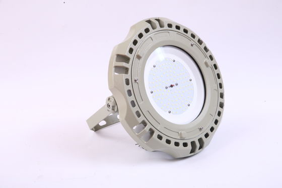 Luminaires industriels à LED pour zones dangereuses, avec une tension de 100-277V et une consommation de 120-150W